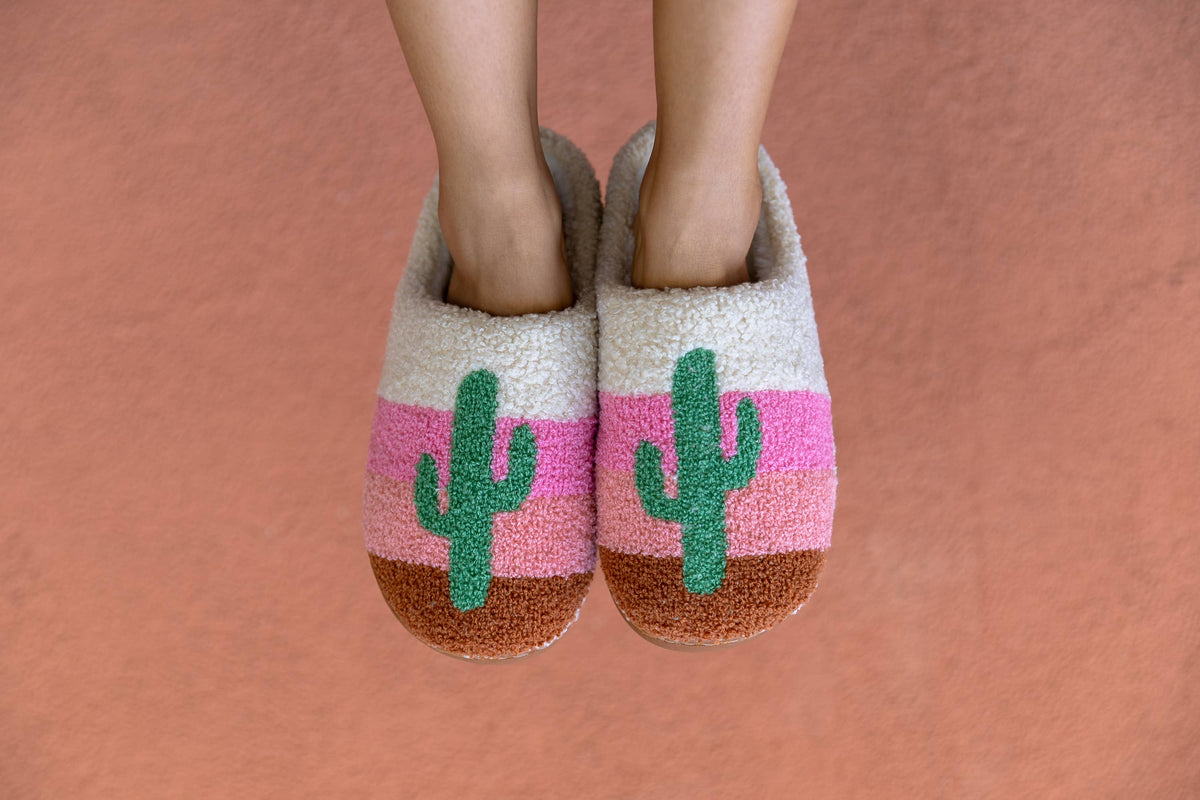 Cactus in a Desert Scene slippers