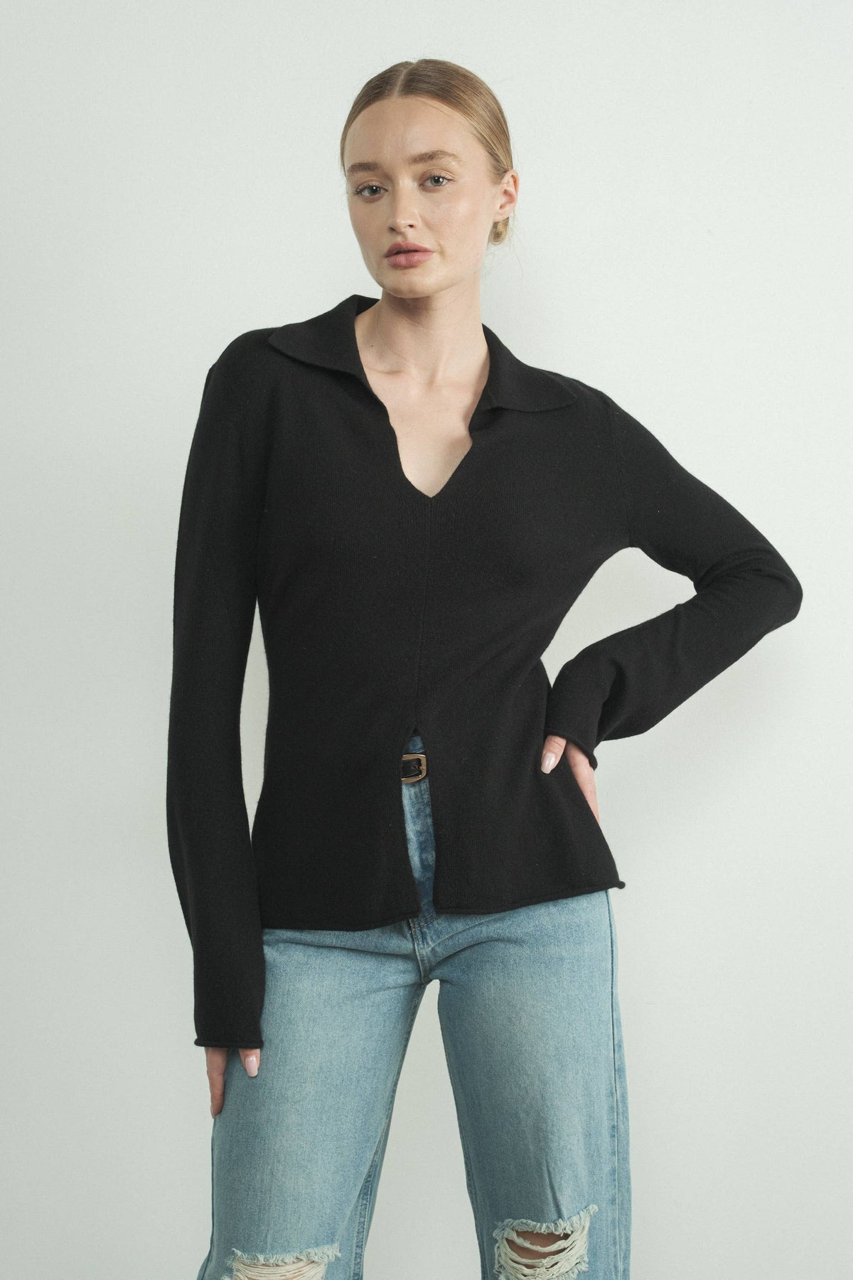 FRONT CENTER SLIT COLLAR SWEATER w BELL CUFFS