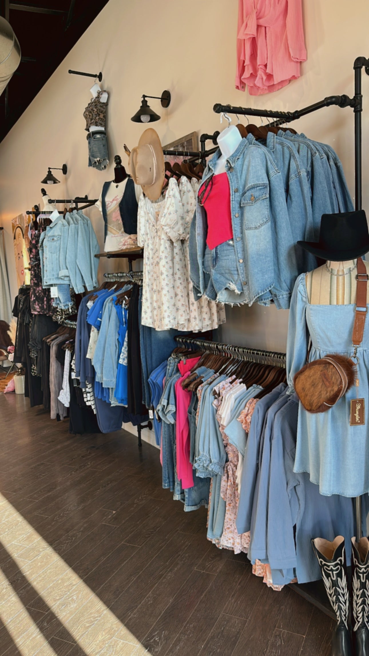 Country western sale boutiques