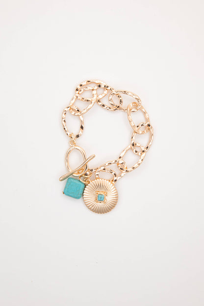 Chunky Chain Bracelet w/ Concho Charm w/ Toggle Closure: Gold plated