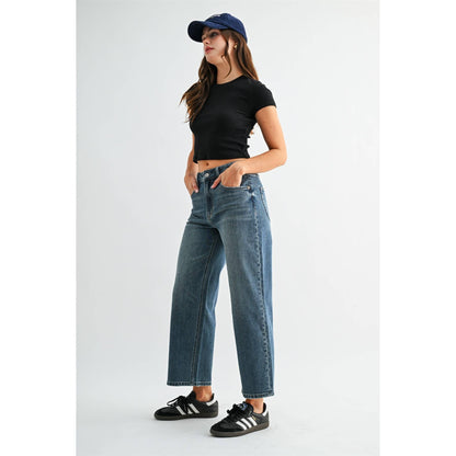 HIGH-RISE STRAIGHT ANKLE TAPERED LOOSE FIT