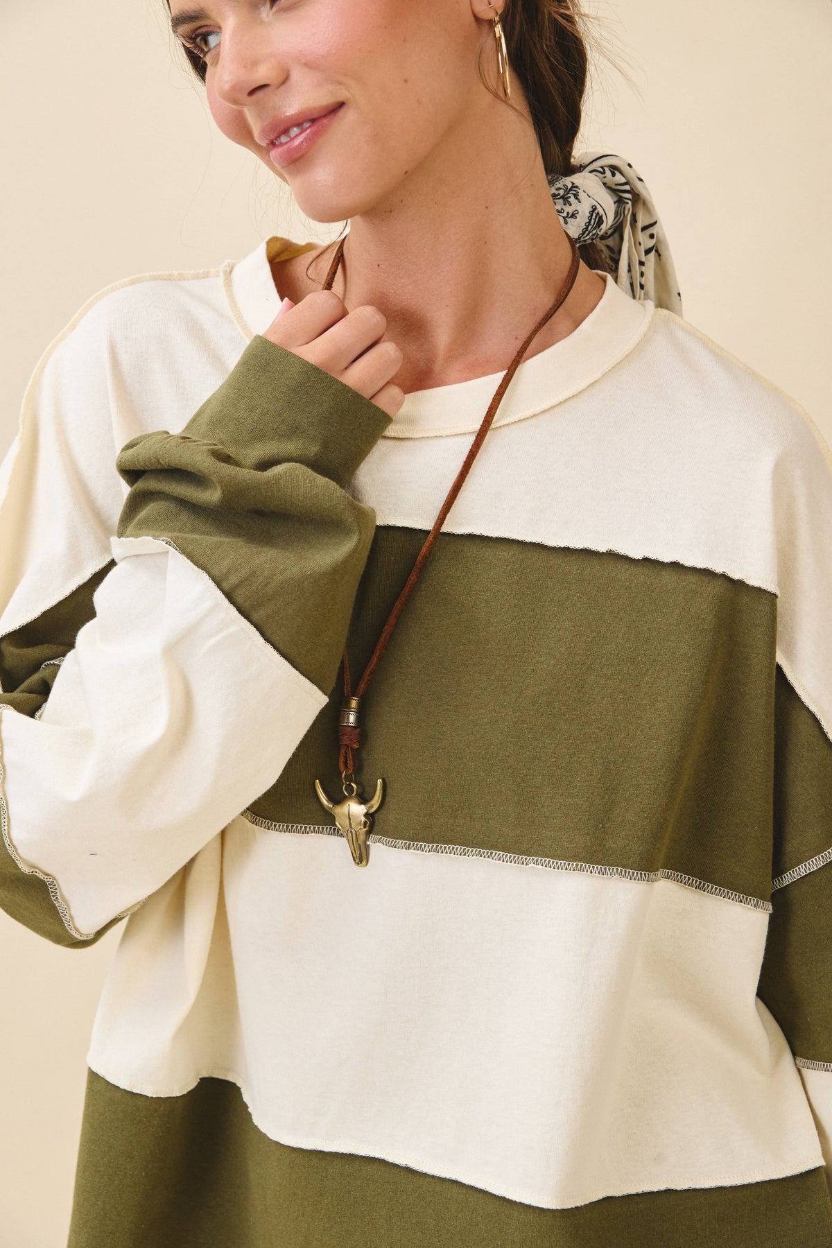 8551GN Oversized Color Block Long Sleeve Pullover: White Brownie / Contemporary / M