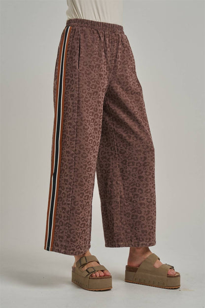 FALL VINTAGE LEOPARD WIDE LEG PANTS